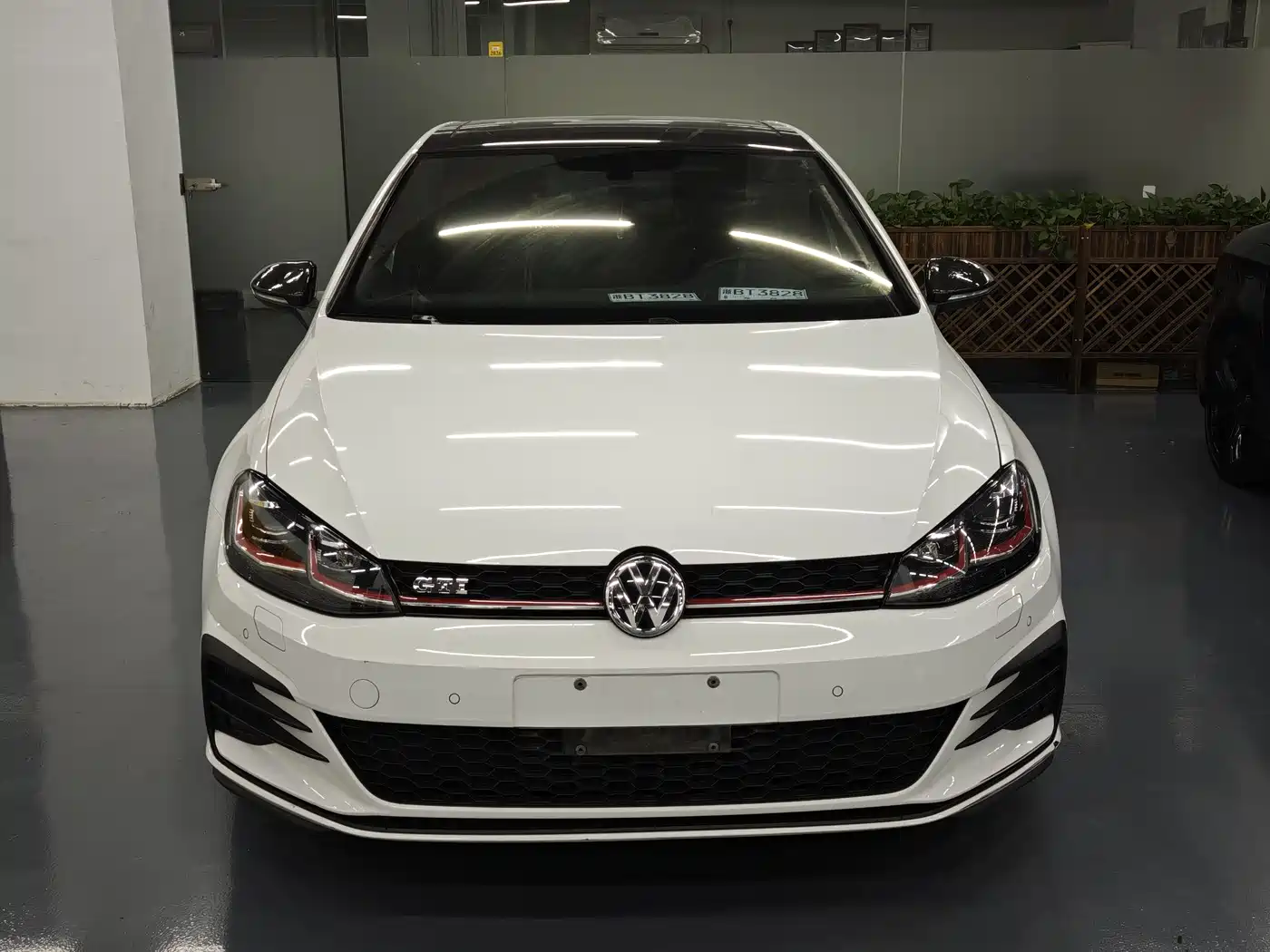 Volkswagen Golf GTI 2018 2.0TSI GTI фото 2