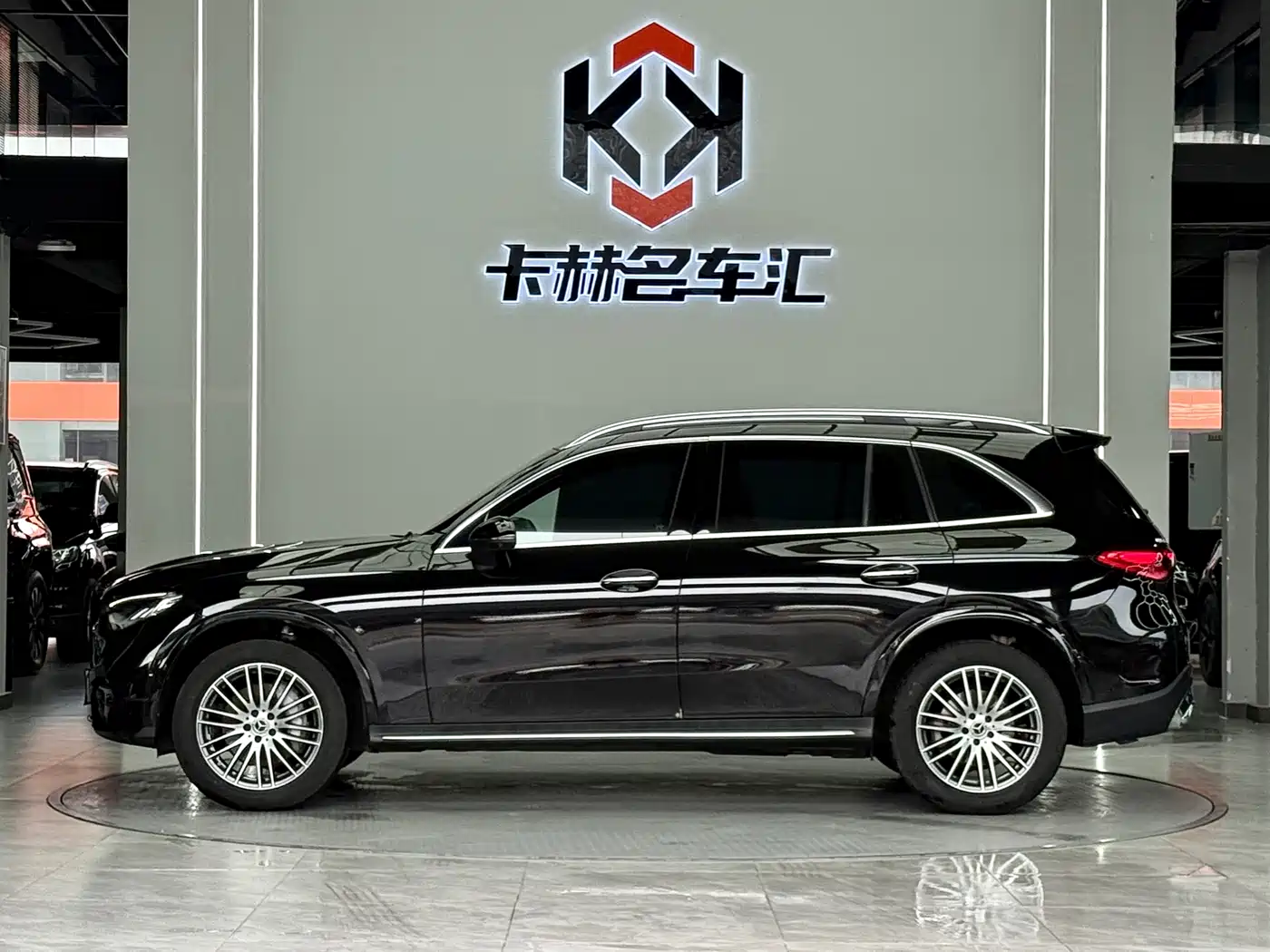 Mercedes-Benz GLC 2024 GLC 300 L 4MATIC Luxury 5-seater фото 4
