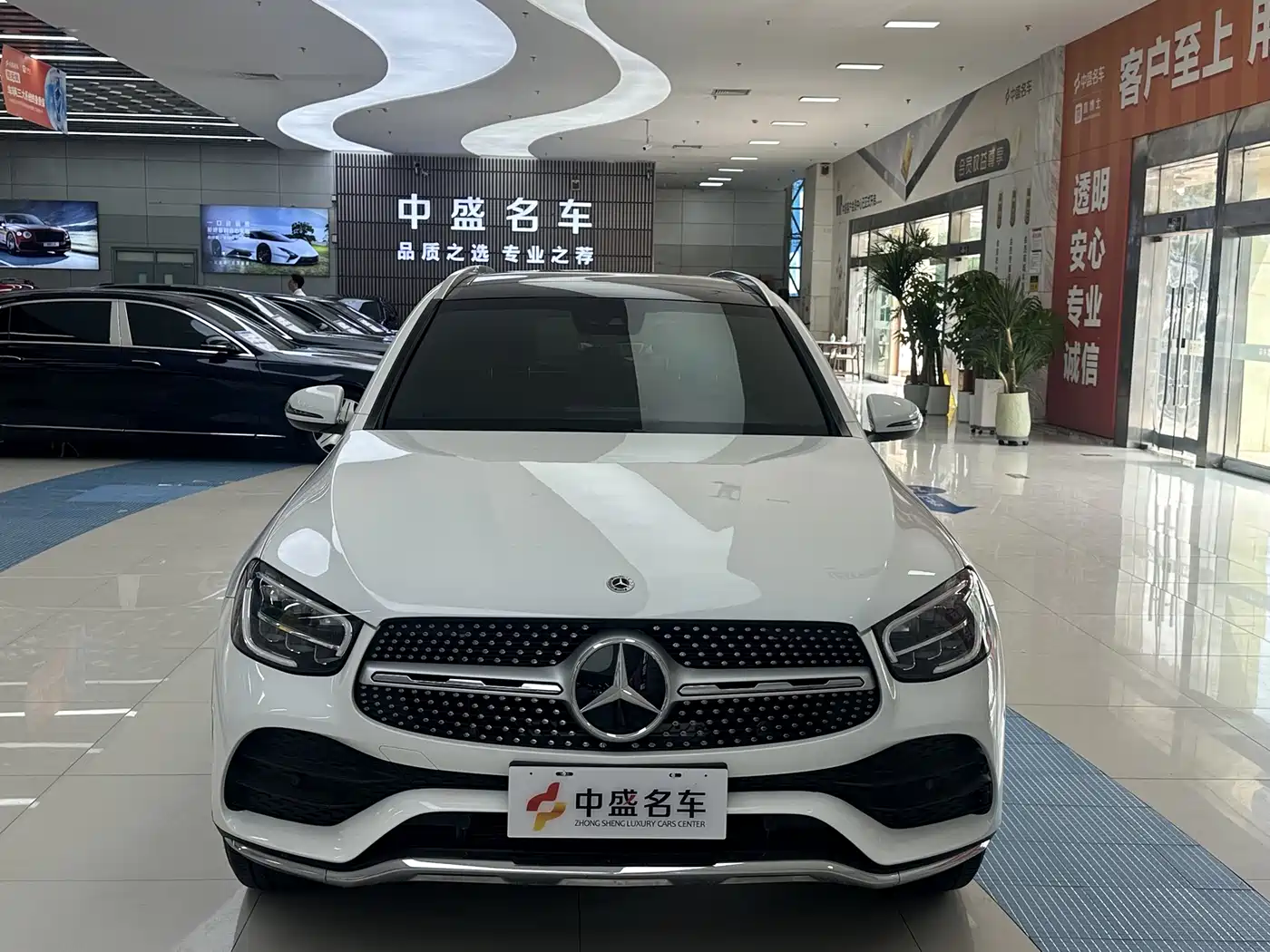 Mercedes-Benz GLC 2020 Facelift GLC 300 L 4MATIC AMG-Line фото 2