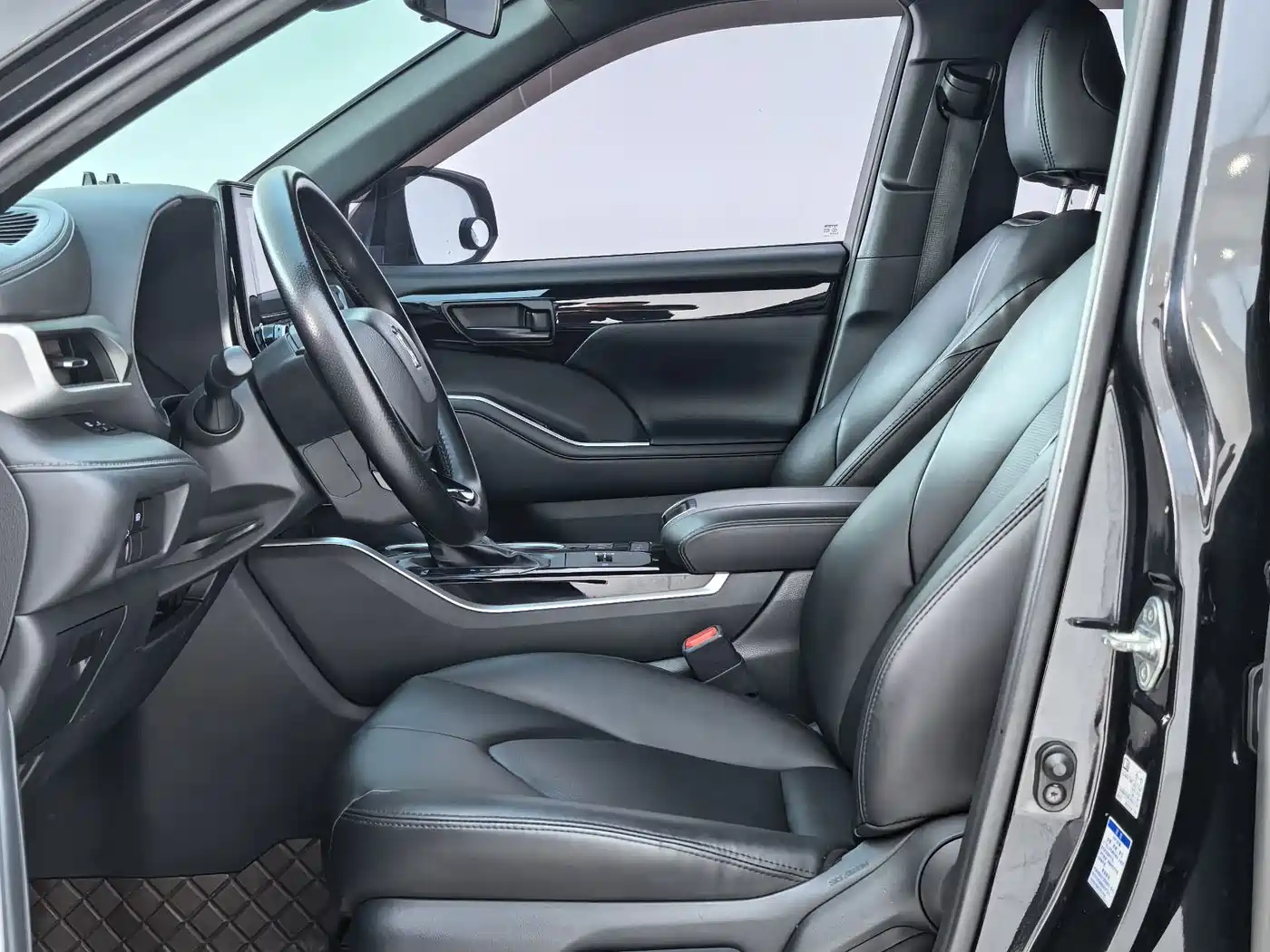 Toyota Crown Kluger 2022 2.5L HEV 4WD Elite Edition фото 6