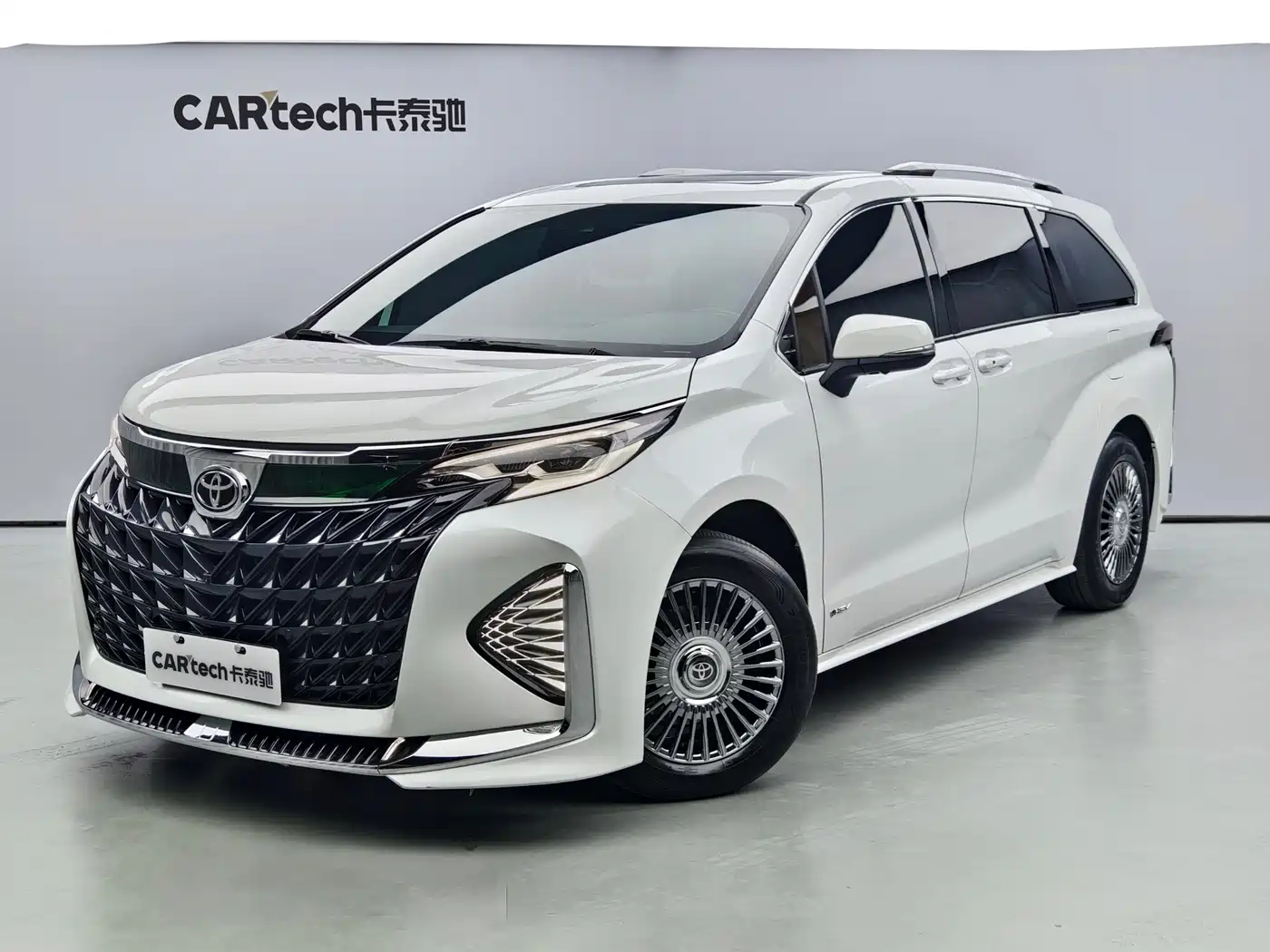 TOYOTA SIENNA 2025