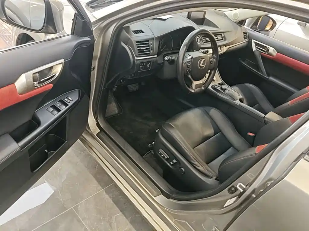 Lexus CT 2019 2017 CT200h Comfort Edition (Single Color) China VI