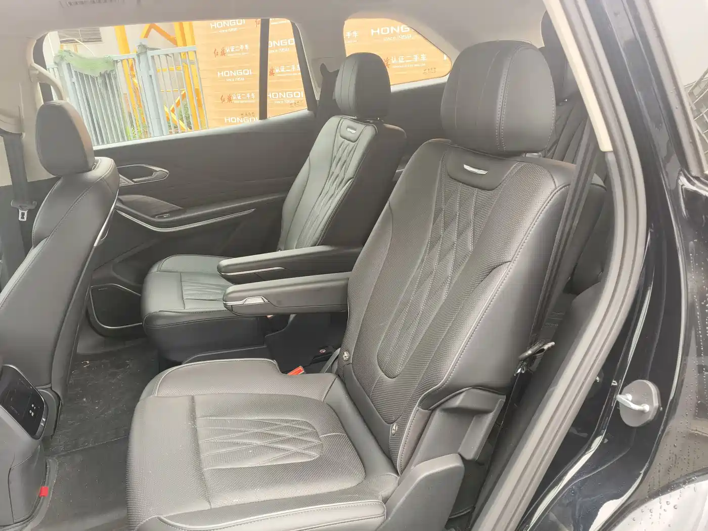 Hongqi HS7 PHEV 2024 2.0T PHEV 4WD Flagship Edition 6-seater фото 5