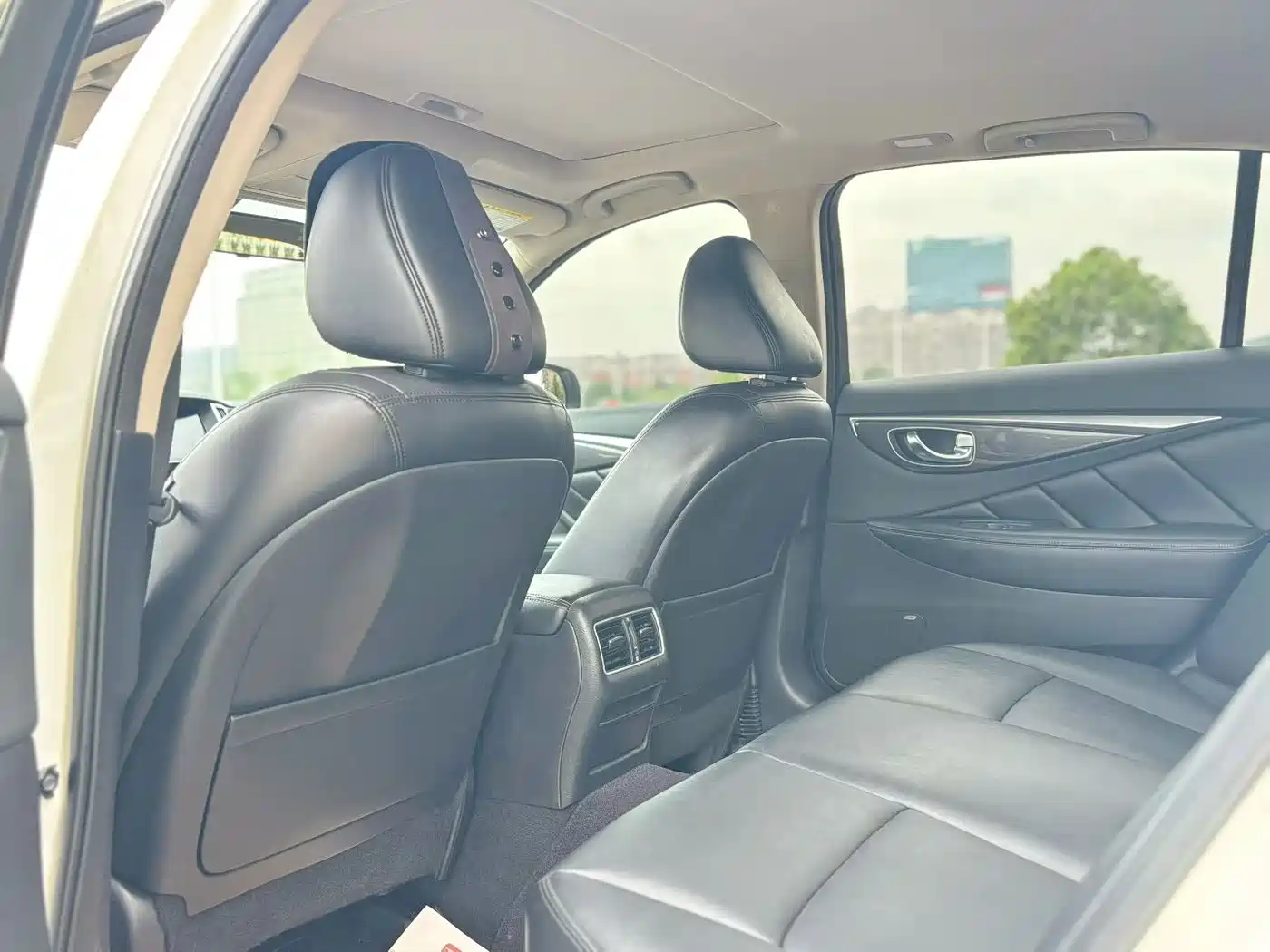 Фото 6 - Infiniti Q50L