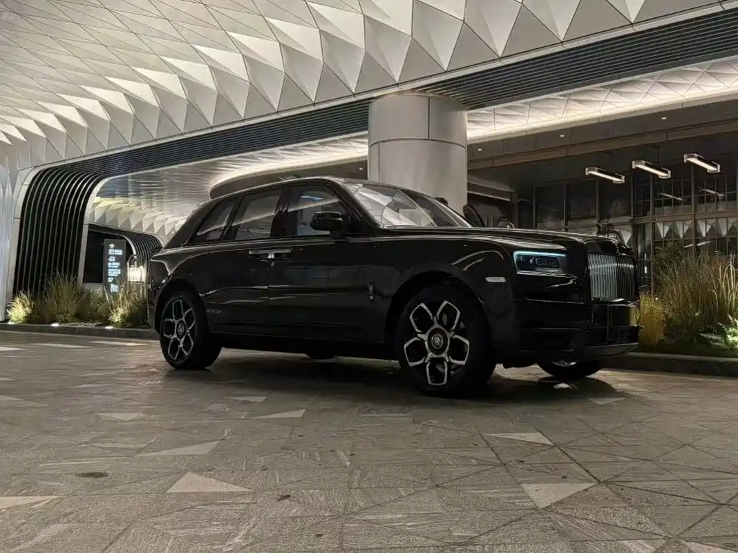 Photo 2 - Rolls-Royce Cullinan
