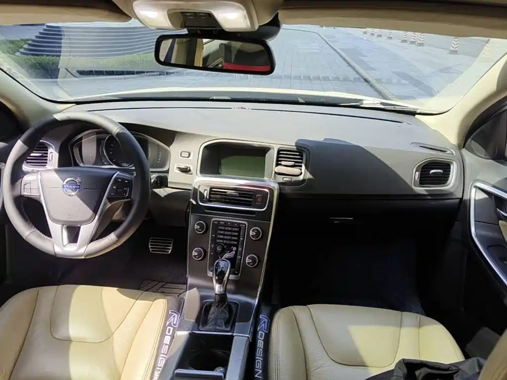 Volvo S60 (Import) 2013 2014 T5 Zhiyi Edition