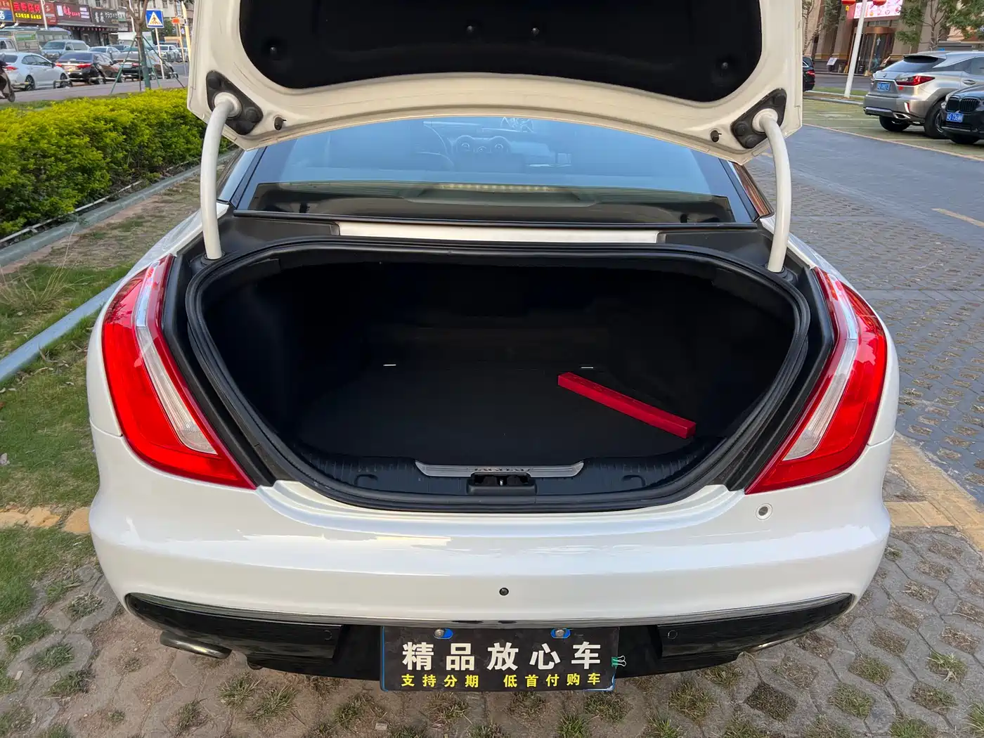 Jaguar XJ 2018 XJL 3.0 SC 2WD Elegant Business Edition фото 16