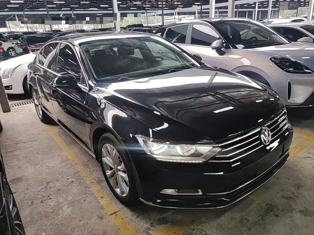 Volkswagen Magotan 2018 Facelift 330TSI DSG Luxury фото 4