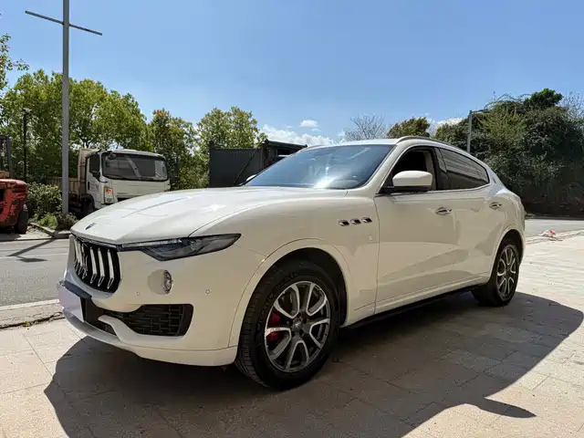MASERATI LEVANTE