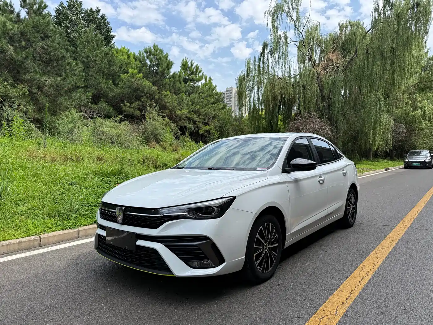 Roewe i5 2021 1.5L CVT Platinum Edition