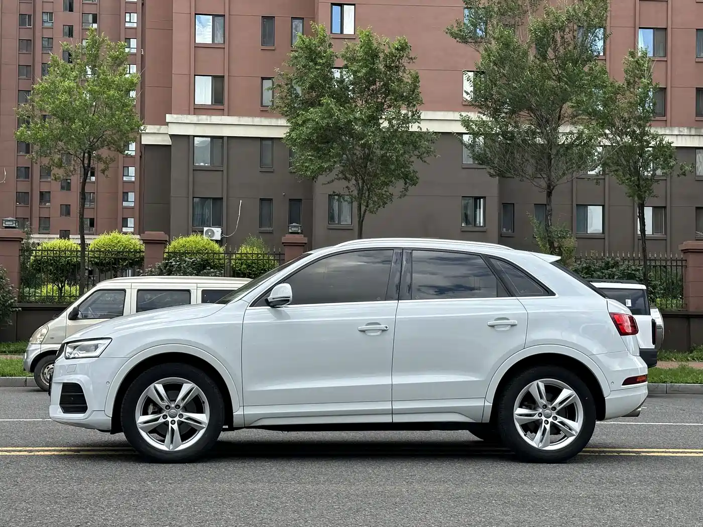 Фото 4 - Audi Q3