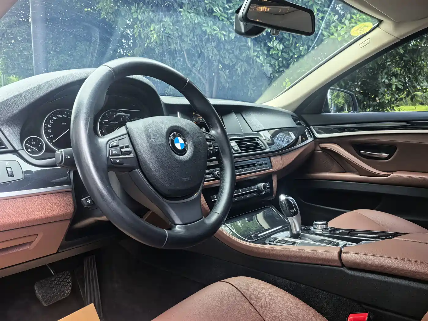 BMW 5 Series 2017 520Li Classic Edition фото 8