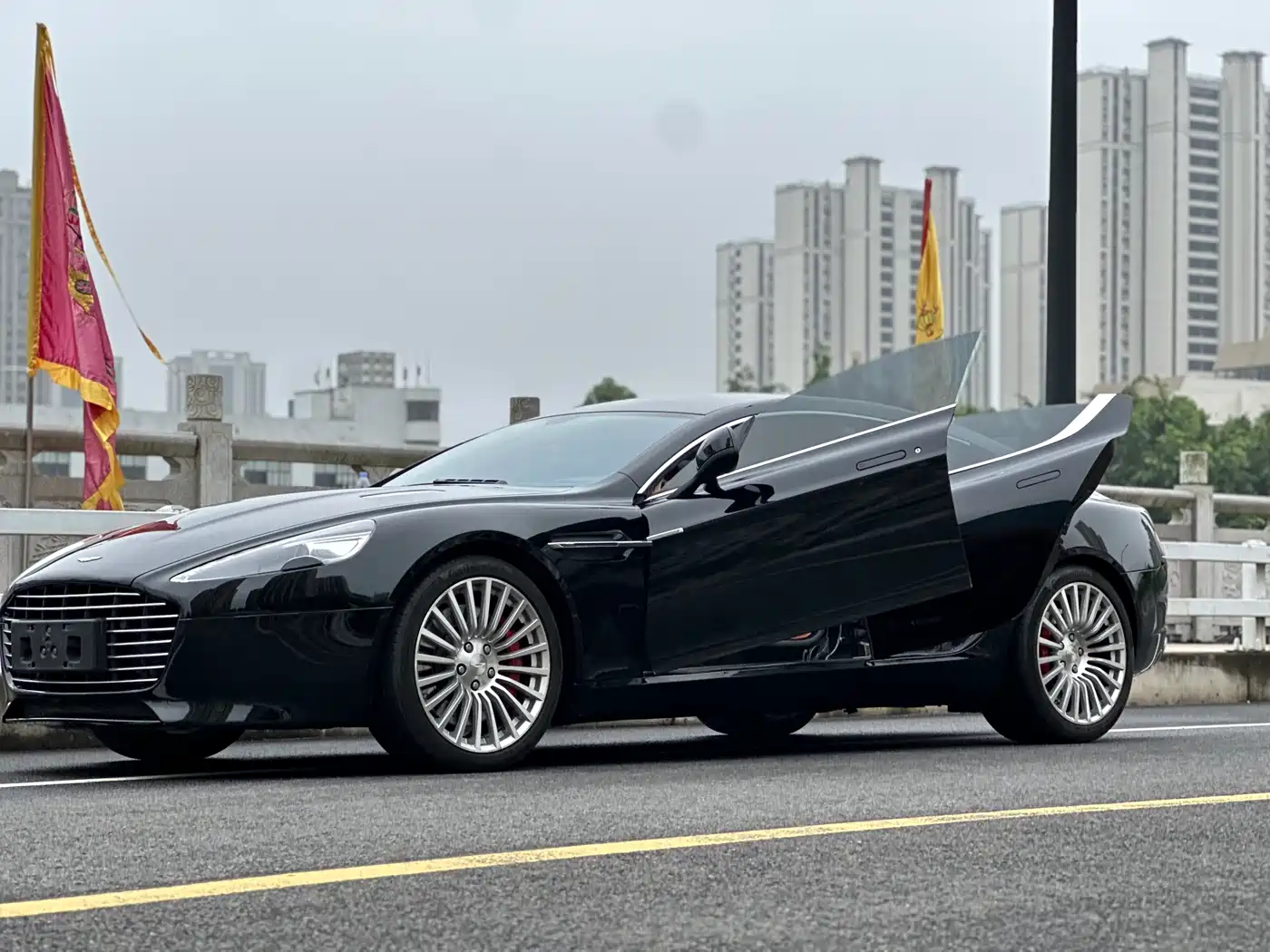 Aston Martin Rapide 2013 6.0L S