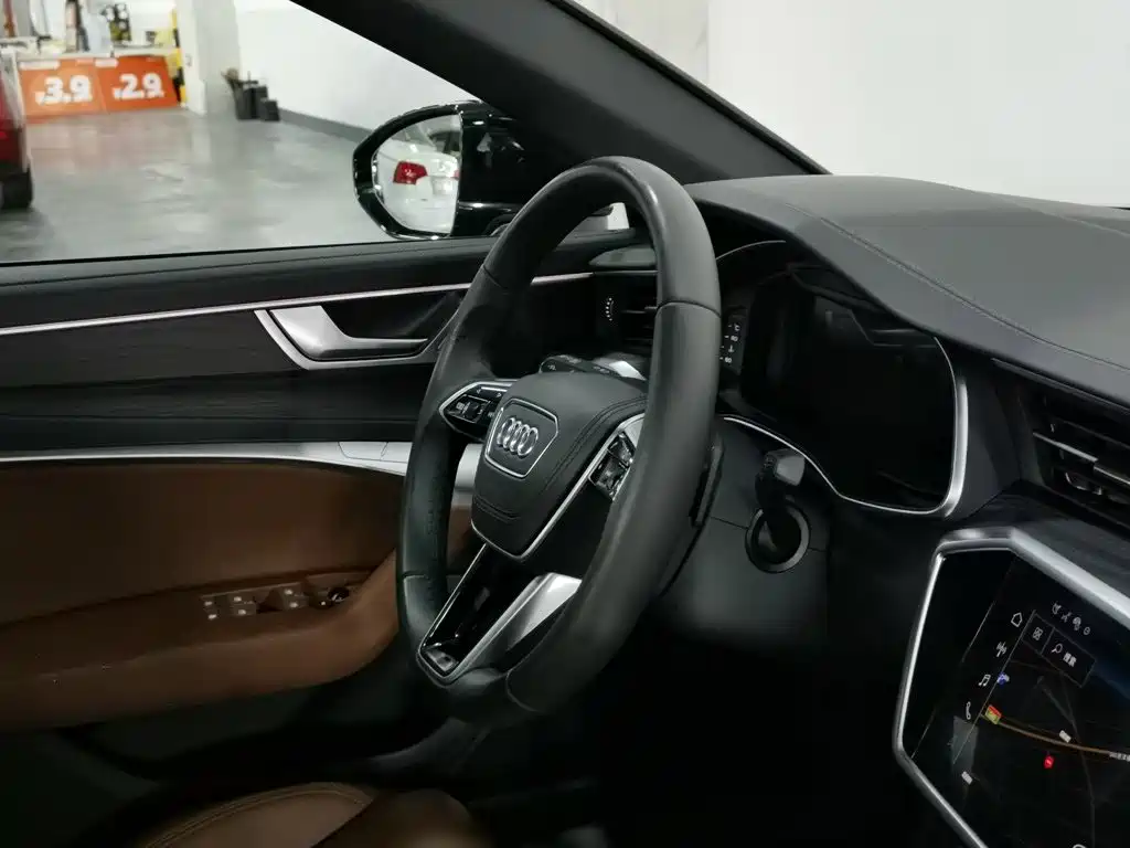 Фото 22 - Audi A6L