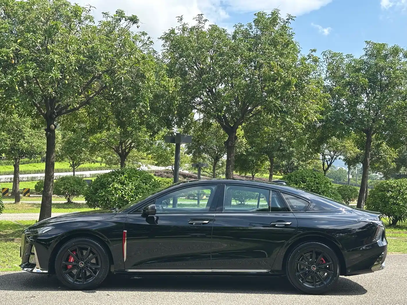 Hongqi H6 2025 Model 2.0T Fashion Edition фото 24