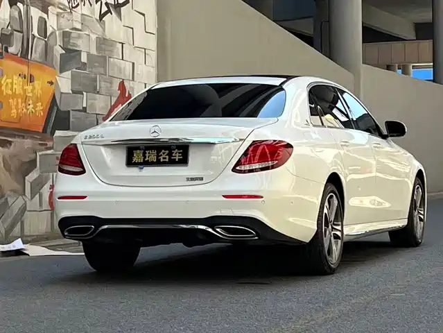 Mercedes-Benz E-Class 2018 E 200 L Sport — фото 5