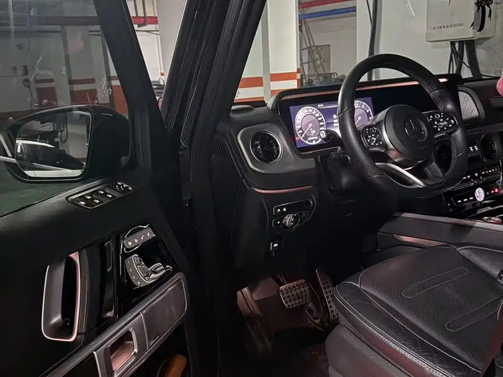 MERCEDES-BENZ G-CLASS