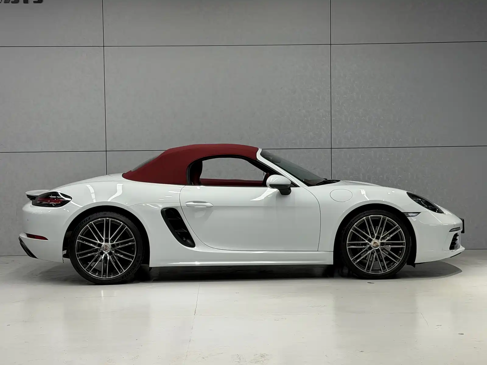 Фото 9 - Porsche 718