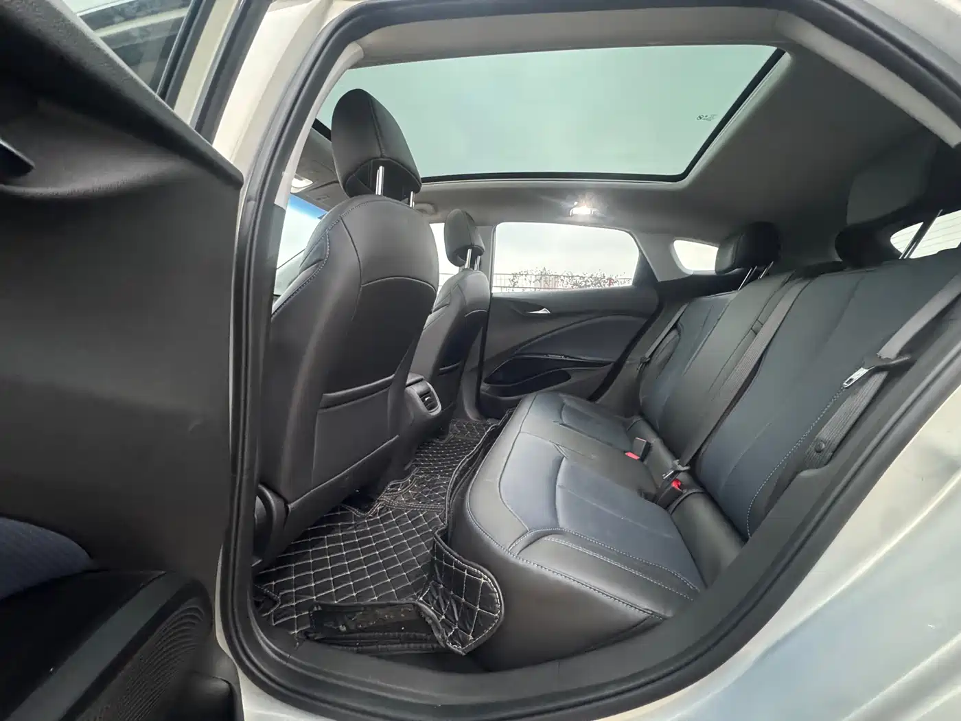 BUICK SLIGHTLY BLUE 6