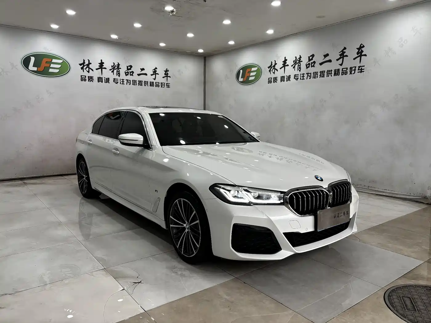 BMW 5 Series 2023 530Li Leading M Sport Package фото 3
