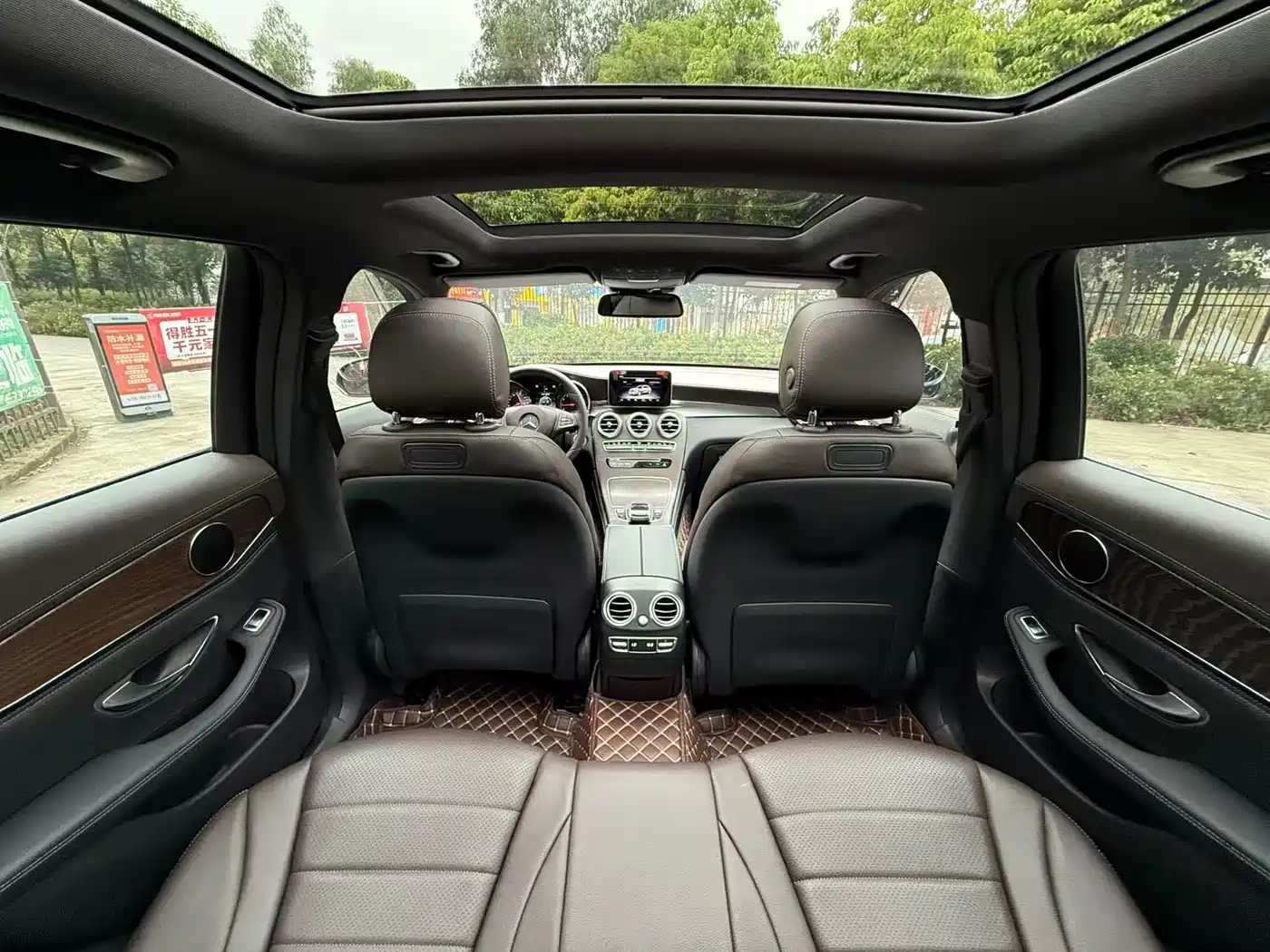 Mercedes-Benz GLC 2017 GLC 300 4MATIC Luxury фото 15