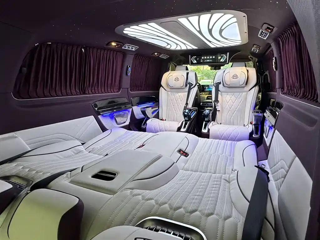 Mercedes-Benz Vito 2024 2.0T Elite Edition 7-Seater фото 25