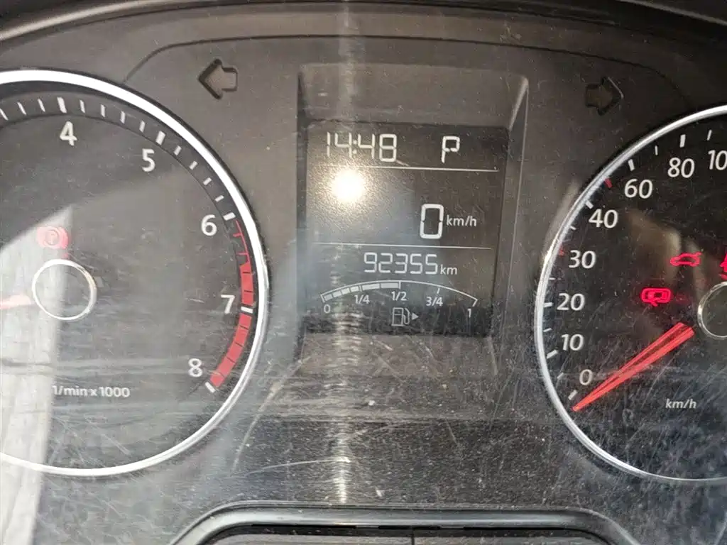 Volkswagen Polo 2014 1.6L Automatic Comfort Edition фото 5