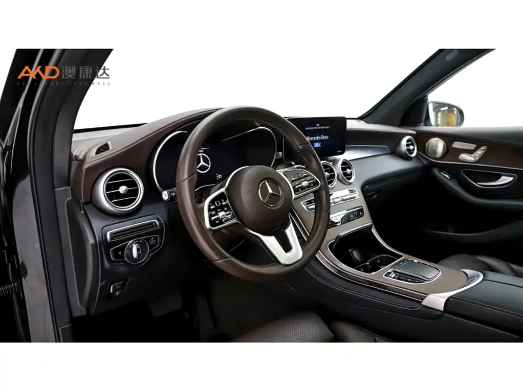 Mercedes-Benz GLC 2021 GLC 300 L 4MATIC Sporty фото 6