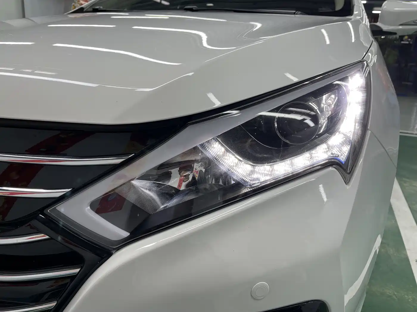 BYD Qin New Energy 2018 Qin EV450 Smart Connected Premium Edition фото 26