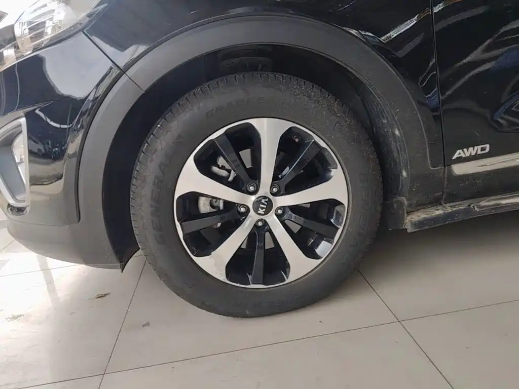 Kia Sorento 2016 2016 Sorento L 2.4L Petrol 4WD Custom 5-seater (China IV)