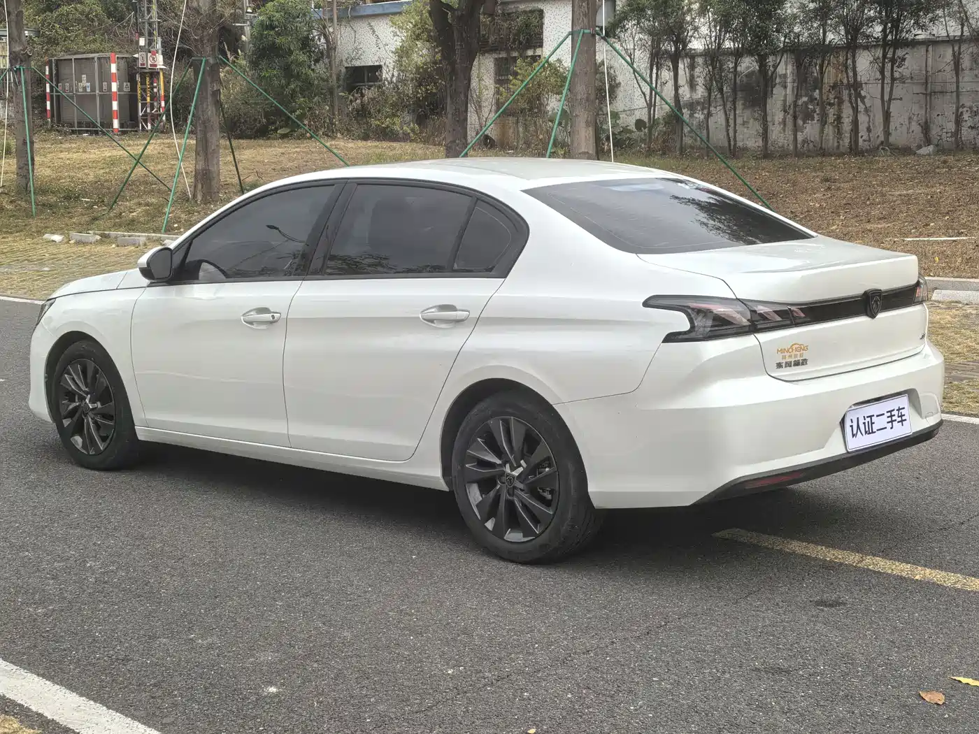 Peugeot 408 2022 1.6T Progressive Edition фото 30