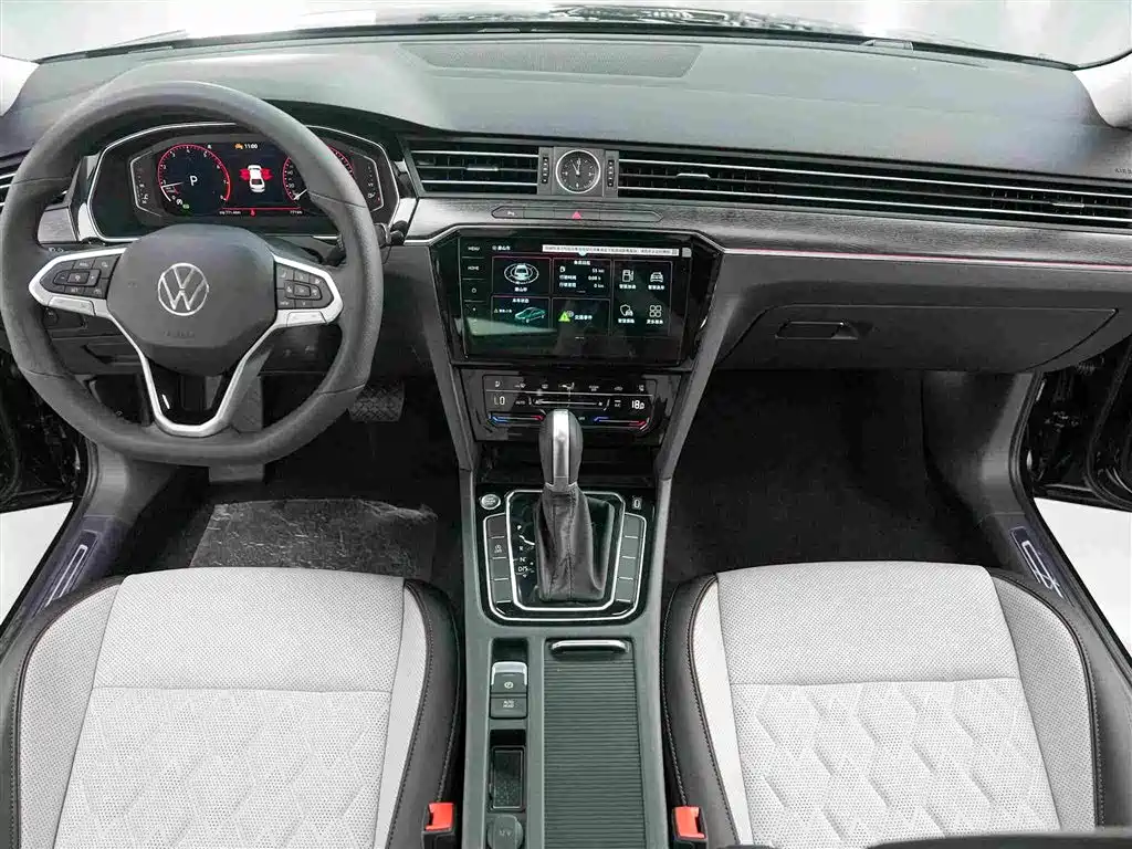Фото 10 - Volkswagen Magotan