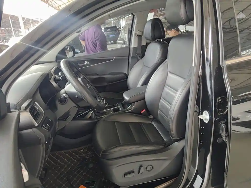 Kia Sorento 2016 2016 Sorento L 2.4L Petrol 4WD Custom 5-seater (China IV)