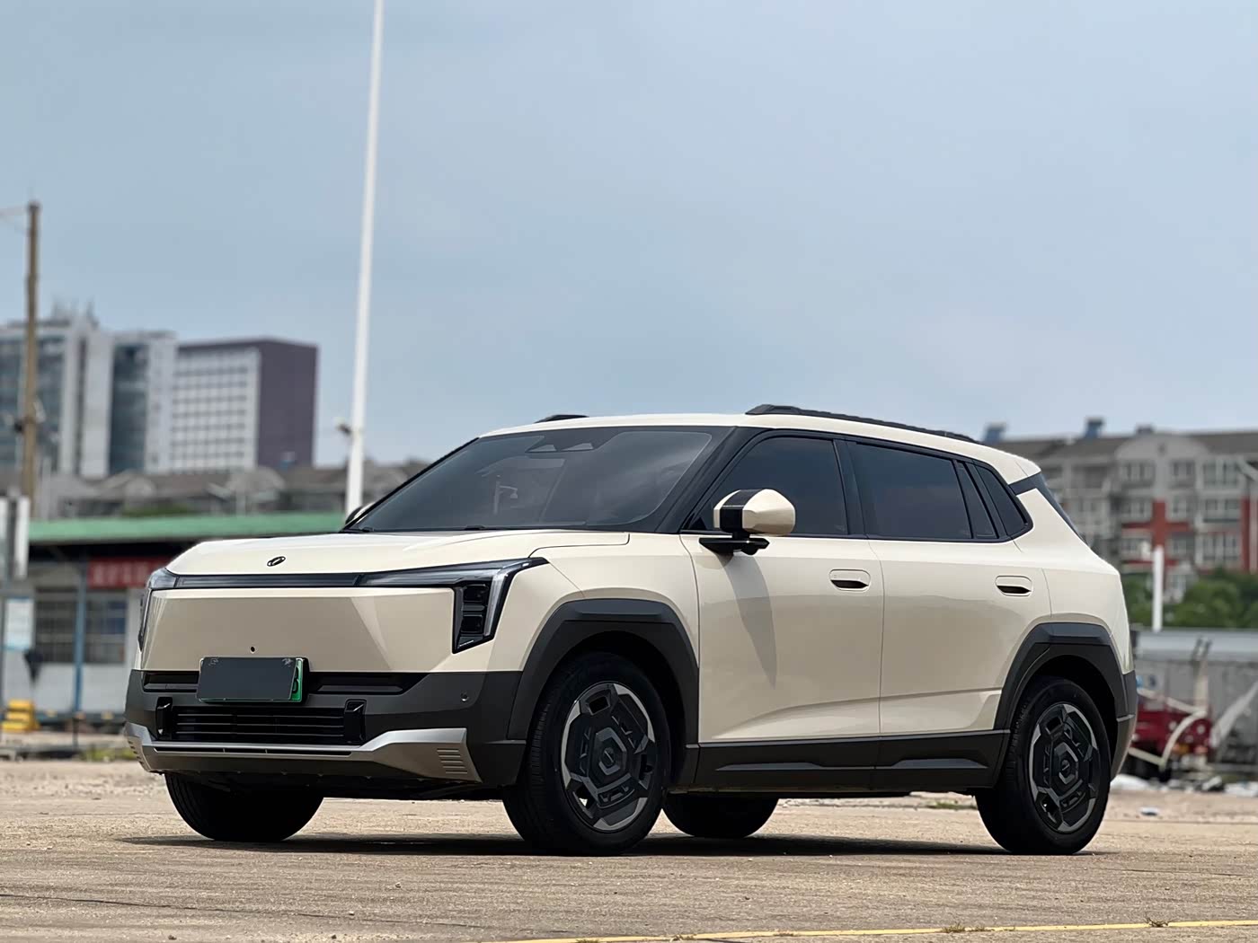 Dongfeng Yipai Nano 06