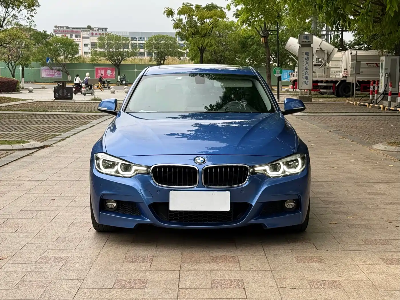 BMW 3 Series 2017 320Li M Sport фото 2