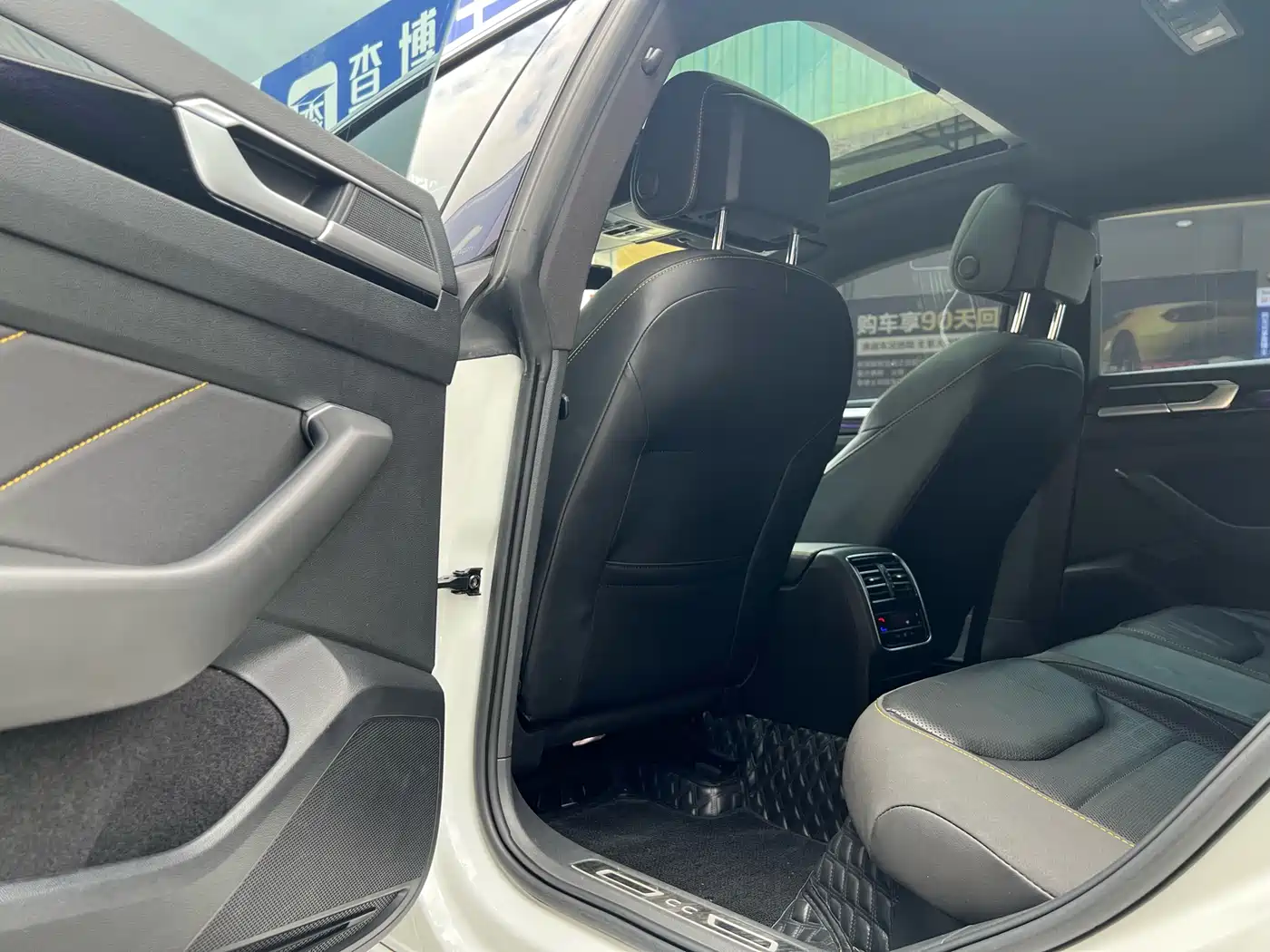 Volkswagen FAW-Volkswagen CC 2023 380TSI Brilliant Edition фото 8