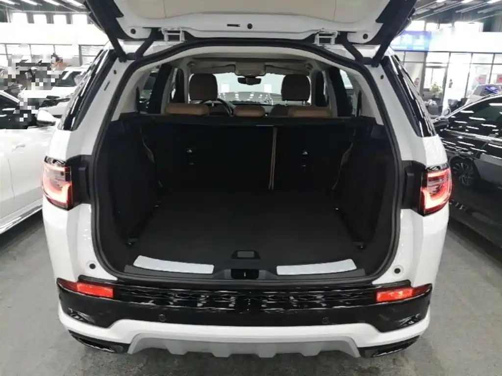 Land Rover Discovery Sport 2024 Performance Technology Edition фото 15