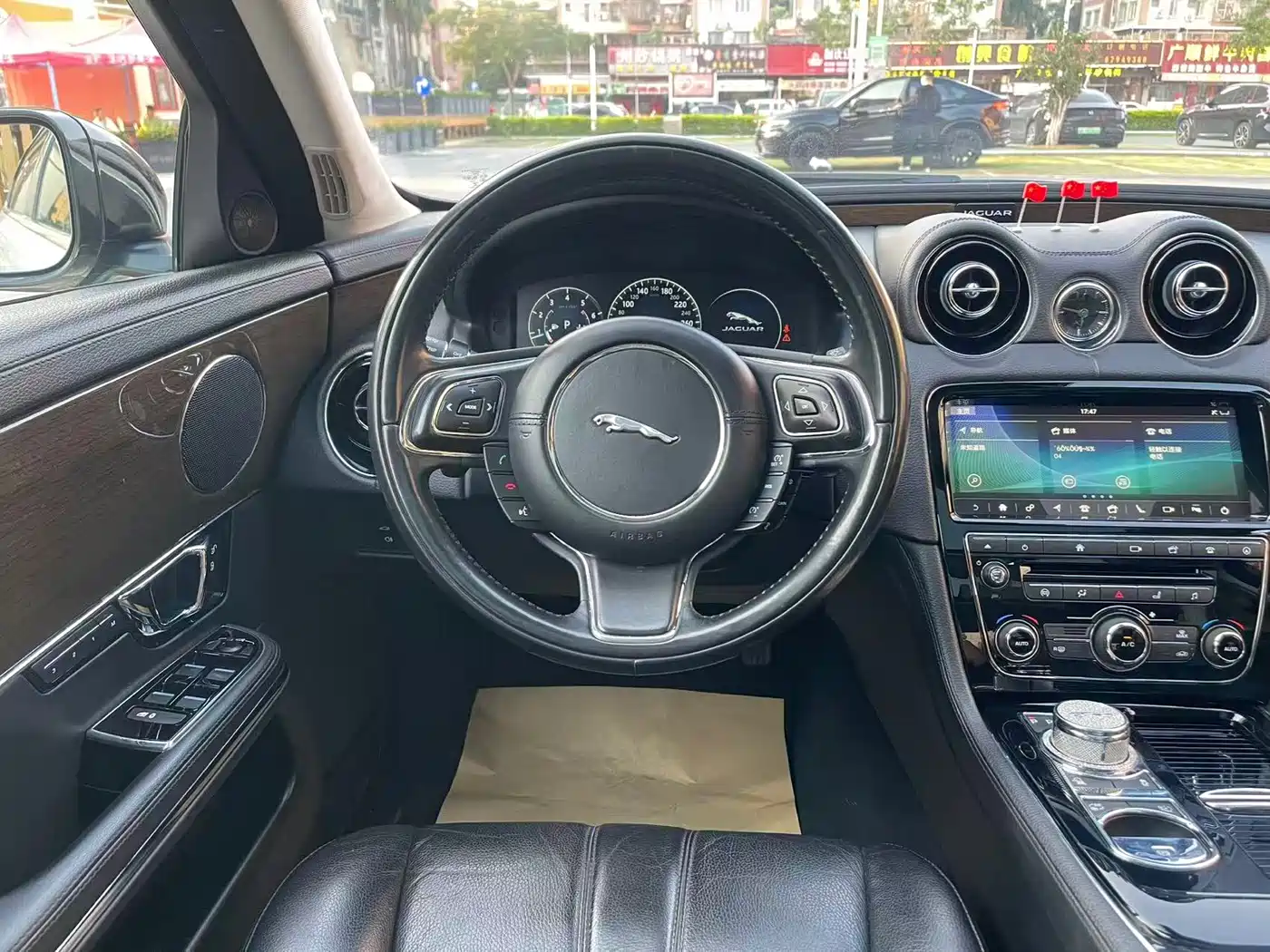 Jaguar XJ 2018 XJL 3.0 SC 2WD Elegant Business Edition фото 15