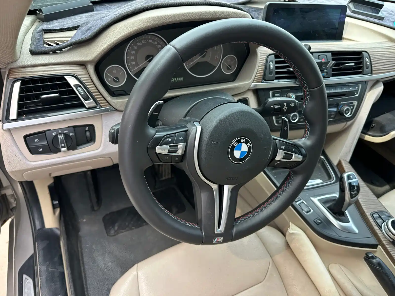 صورة 6 - BMW 3 Series