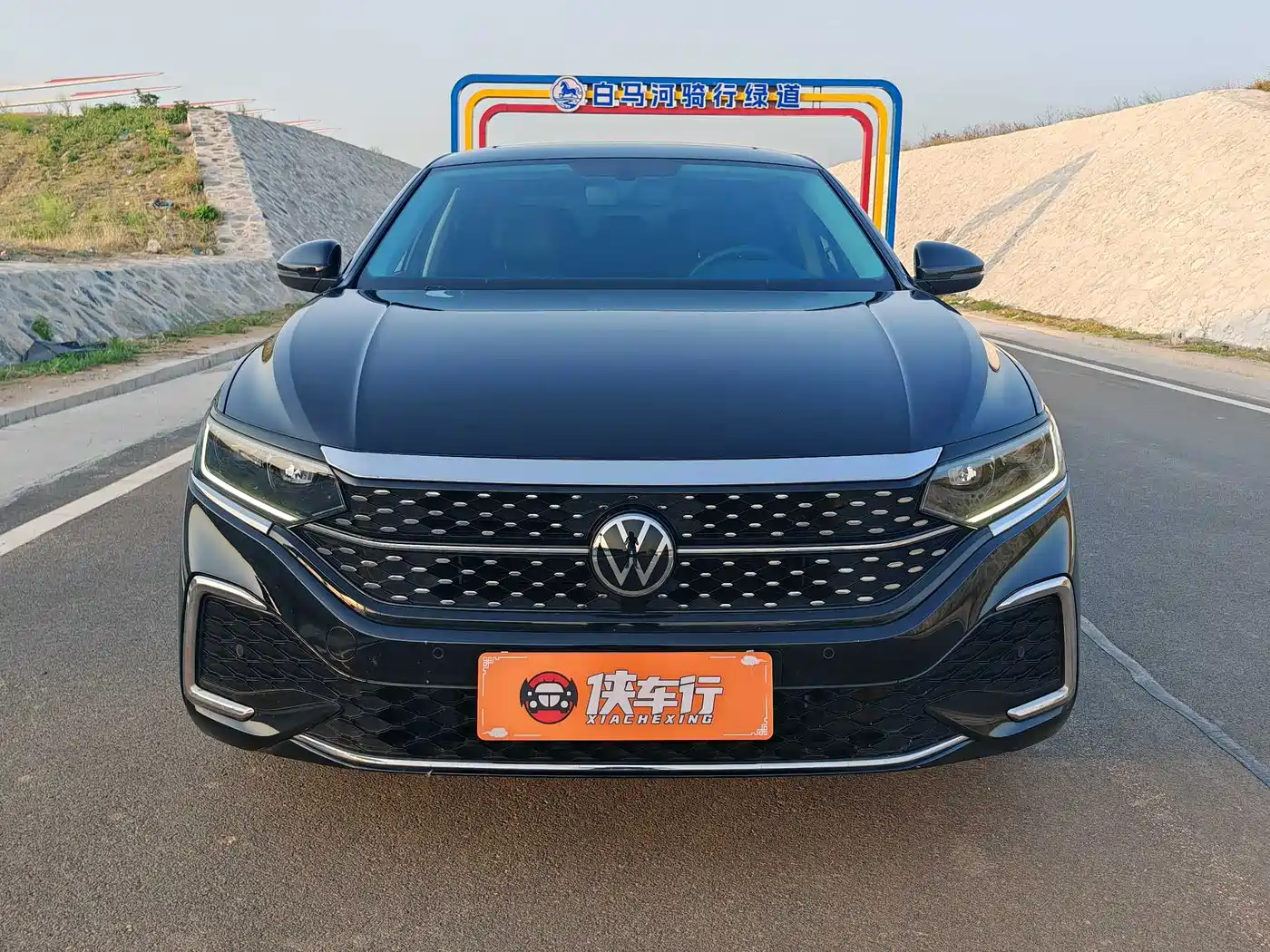 Volkswagen Passat 2024 330TSI Starlight Elite Edition фото 2