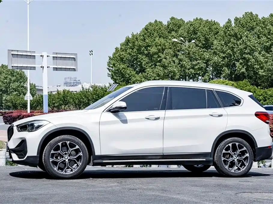 BMW X1 2021 sDrive25Li Leading фото 5
