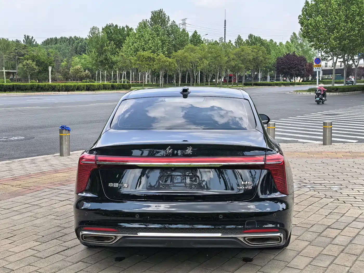Hongqi H5 2023 2.0T Auto Smart Connect Flag Comfort фото 6
