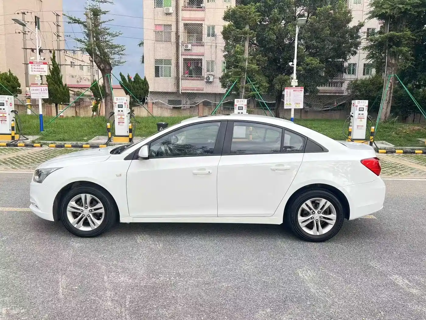Chevrolet Cruze 2015 1.5L Classic SE AT фото 4