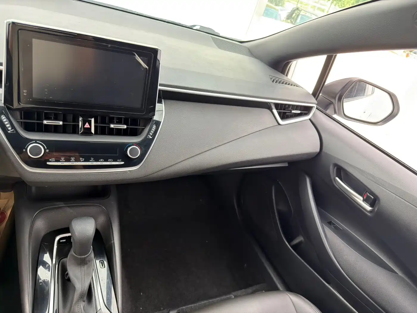 Toyota Levin 2022 185T CVT Luxury Edition фото 12