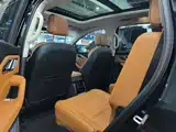 Photo 17 - Hongqi HS7 PHEV