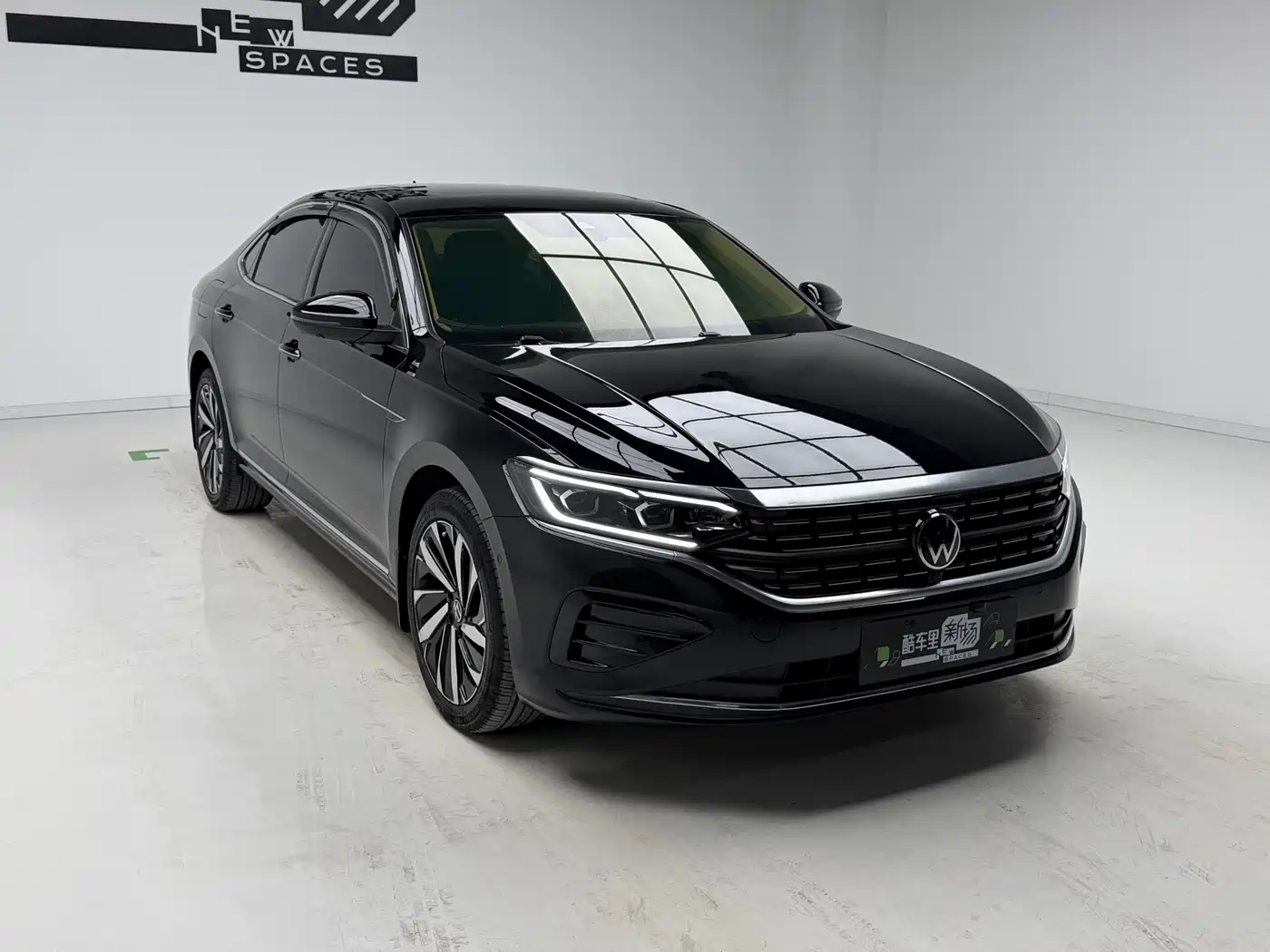 Volkswagen Passat 2022 380TSI Flagship Edition фото 3
