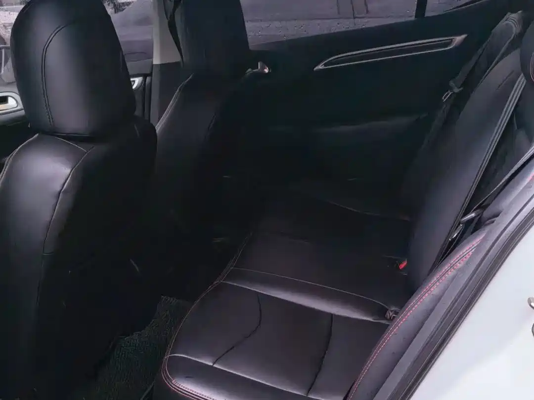 Фото 7 - Citroën C4L