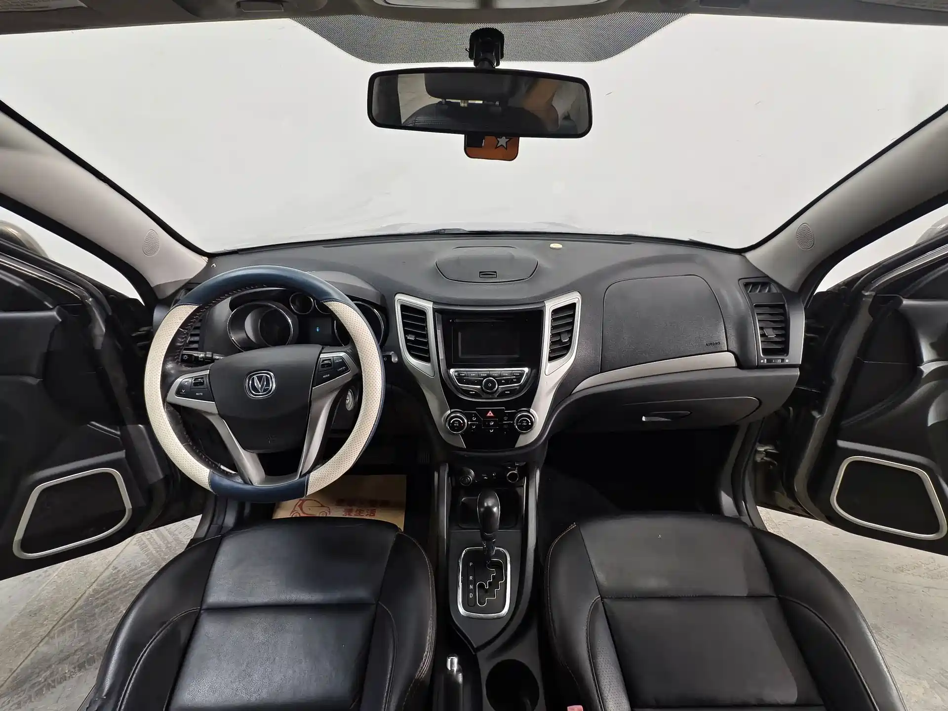 Фото 9 - Changan CS35