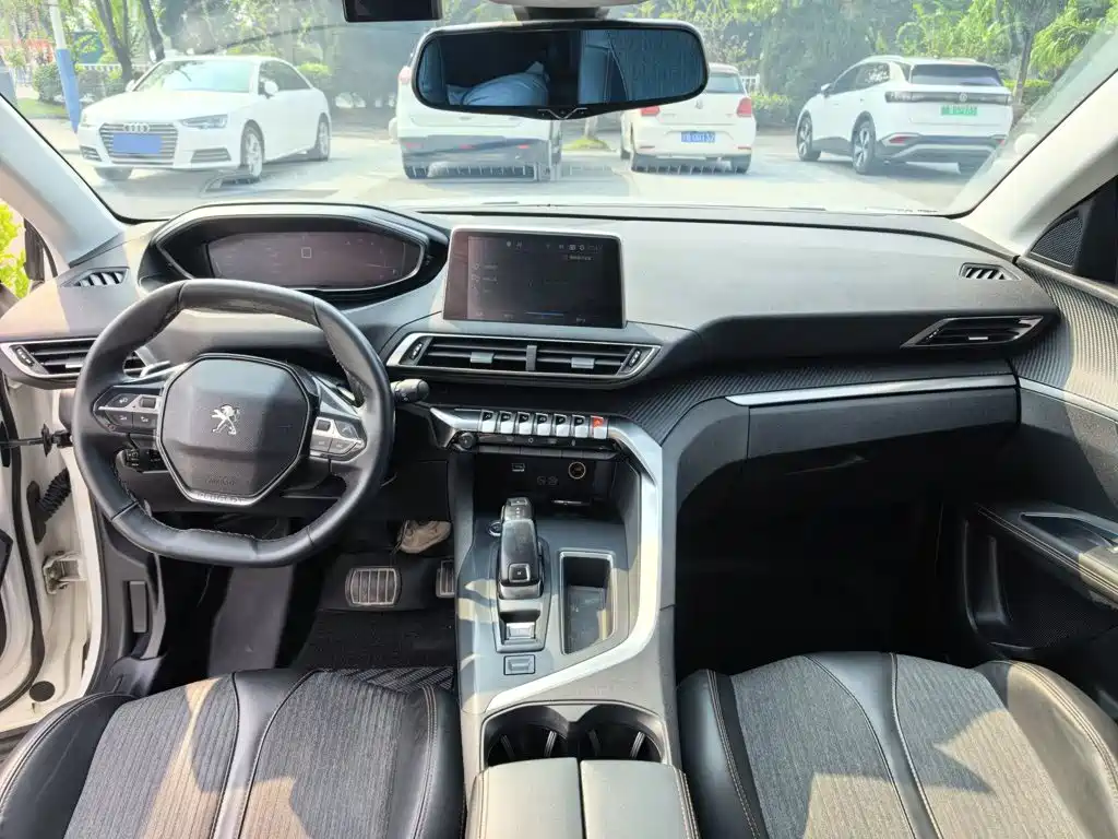 صورة 9 - Peugeot 4008