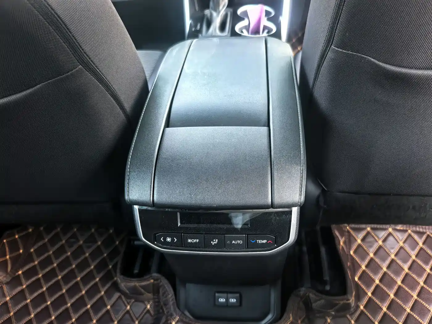 Фото 10 - Toyota Highlander